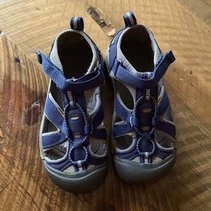 KEEN Waterproof Hiking Sandal Shoes, size 1
